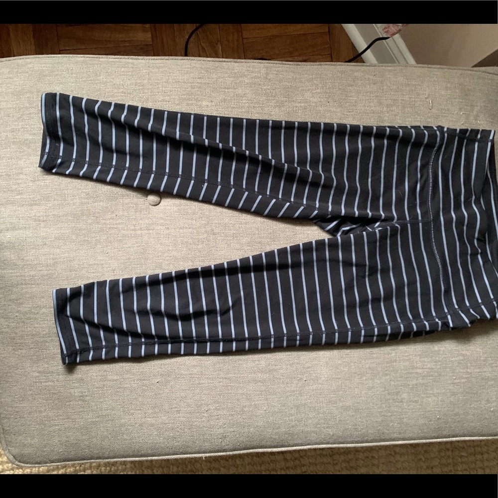 Athleta Chatarunga 3/4 legging